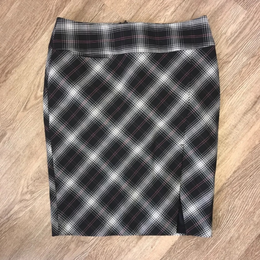 EUC Express Skirt. Size 2.